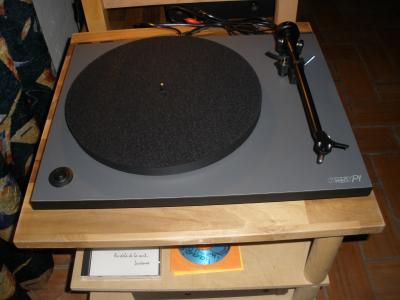Plattenspieler_rega_001.jpg