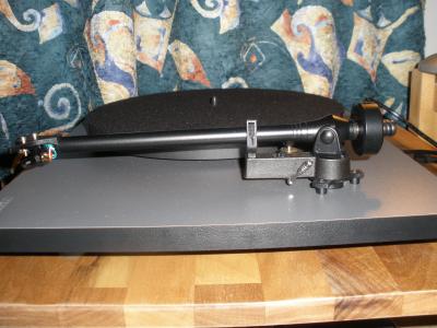 Plattenspieler_rega_002.jpg