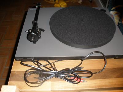 Plattenspieler_rega_003.jpg
